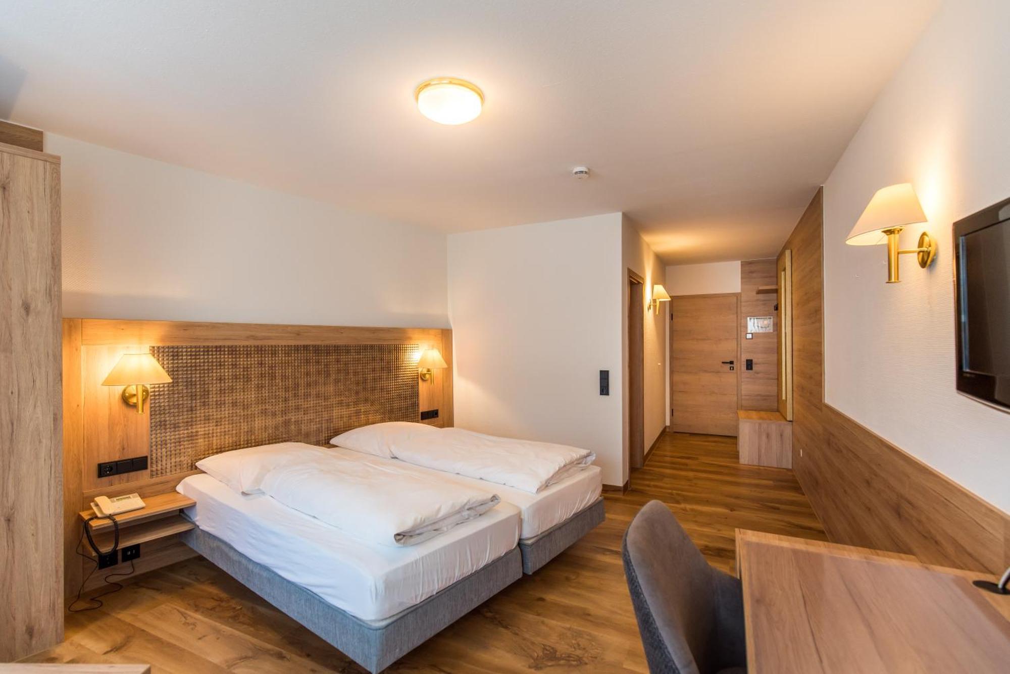 Hotel-Restaurant Heiligenstadter Hof Heiligenstadt in Oberfranken Eksteriør bilde